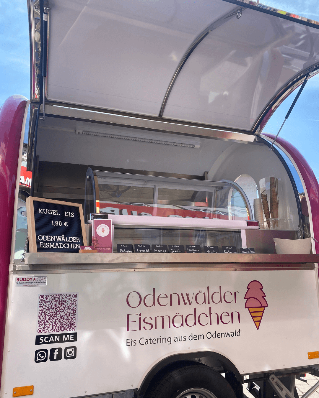 Eiswagen Buddy geöffnet